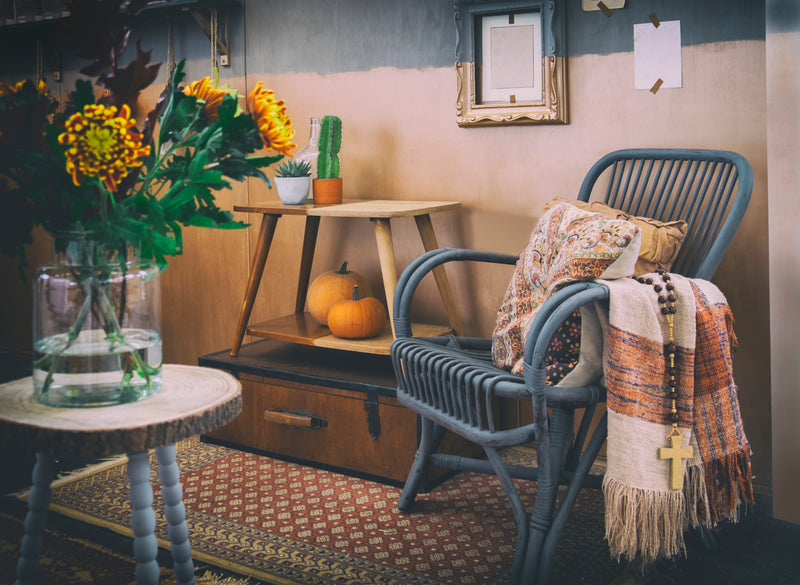 Embrace the Beauty of Fall: A Guide to A Cozy Living Room