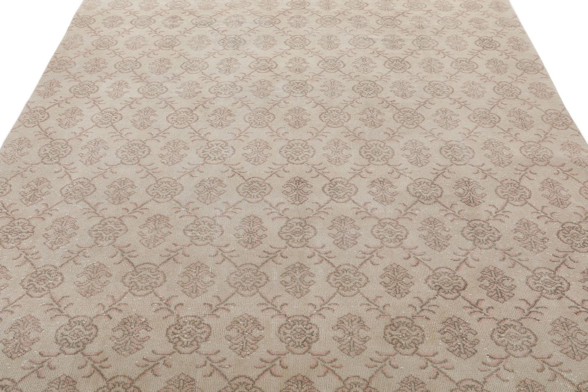 7x11 Ivory and Brown Turkish Anatolian Rug