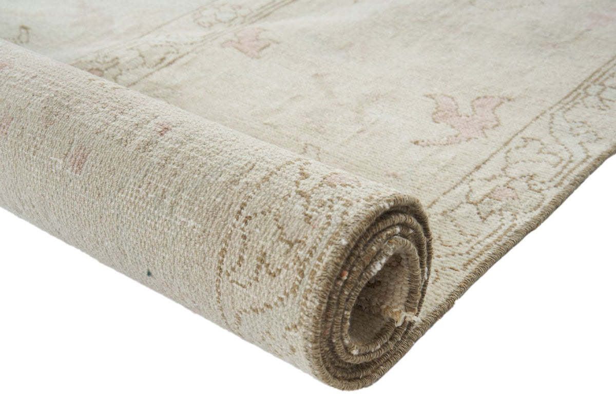 9x11 Ivory and Gold Turkish Traditional Rug