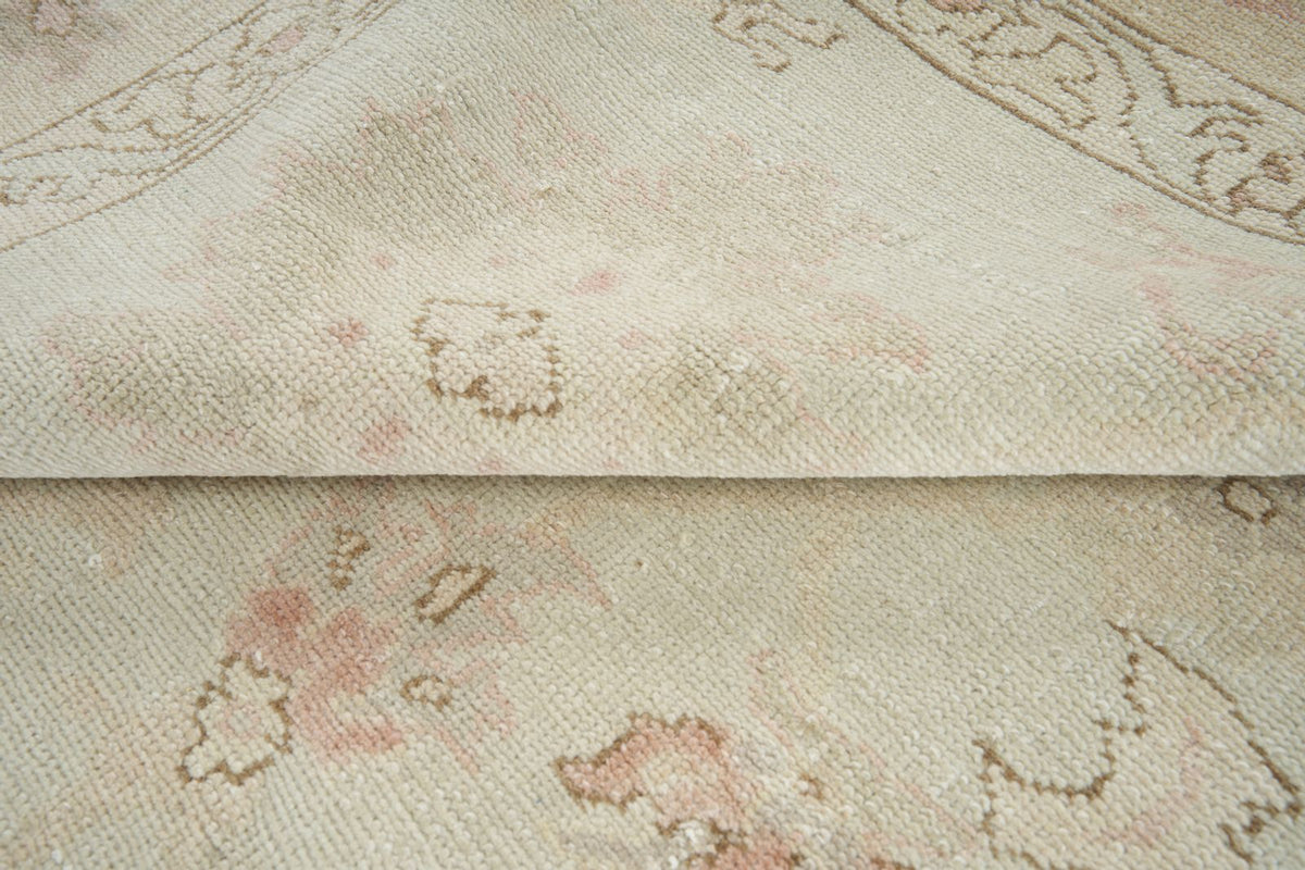 9x11 Ivory and Gold Turkish Traditional Rug