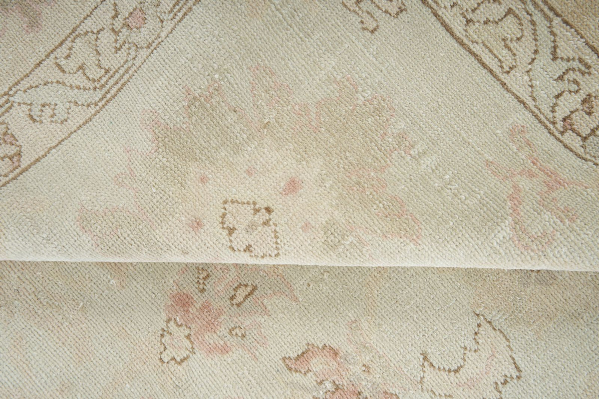 9x11 Ivory and Gold Turkish Traditional Rug