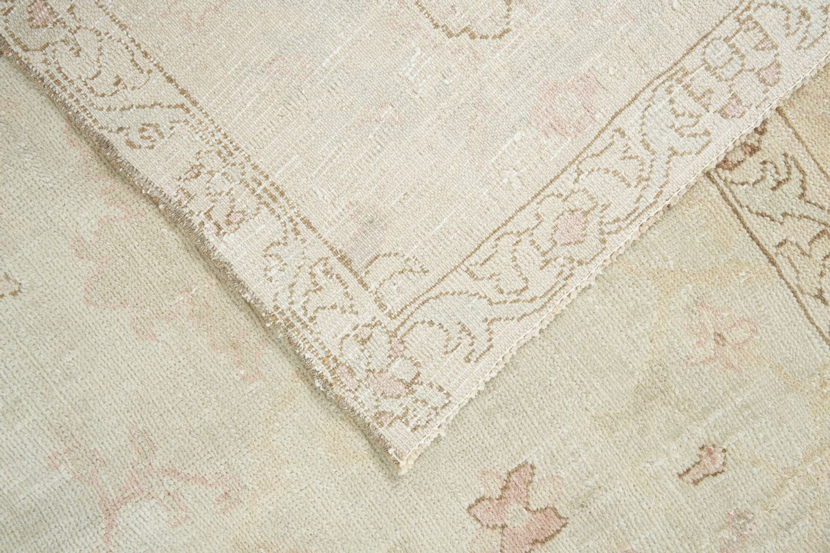 9x11 Ivory and Gold Turkish Traditional Rug