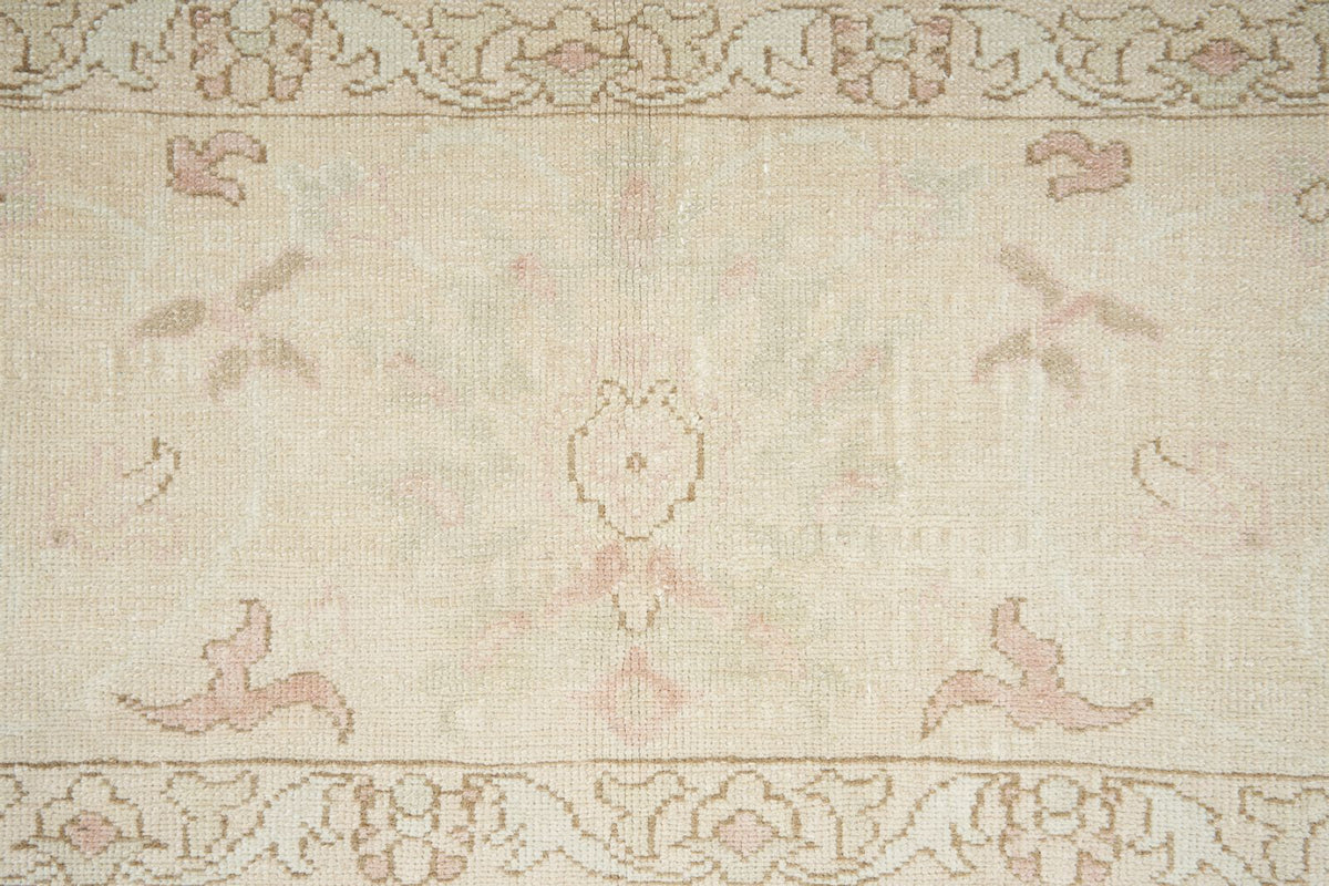 9x11 Ivory and Gold Turkish Traditional Rug