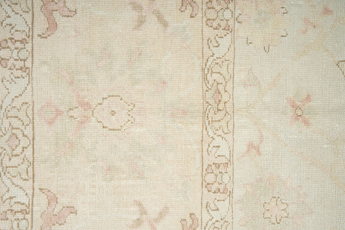 9x11 Ivory and Gold Turkish Traditional Rug