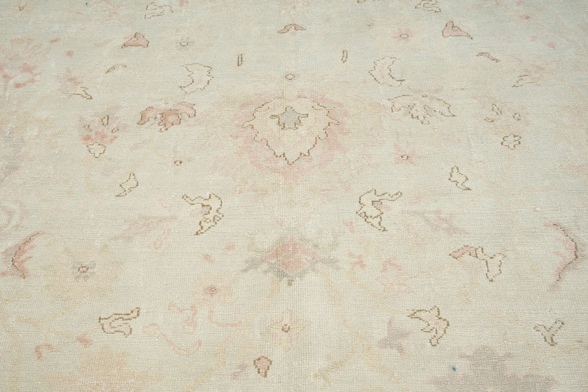 9x11 Ivory and Gold Turkish Traditional Rug