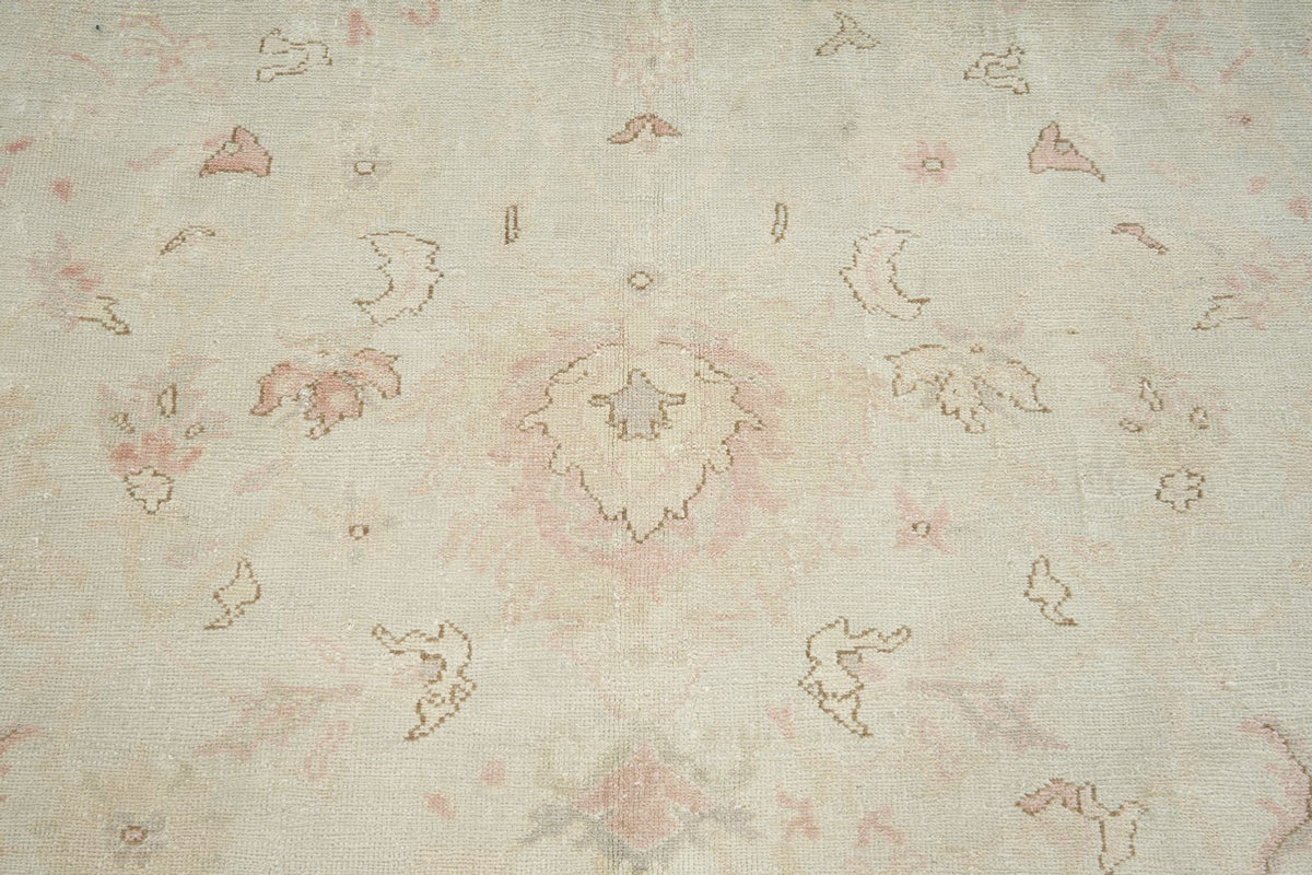 9x11 Ivory and Gold Turkish Traditional Rug