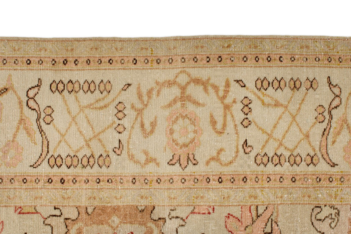 8x10 Ivory and Gold Turkish Traditional Rug