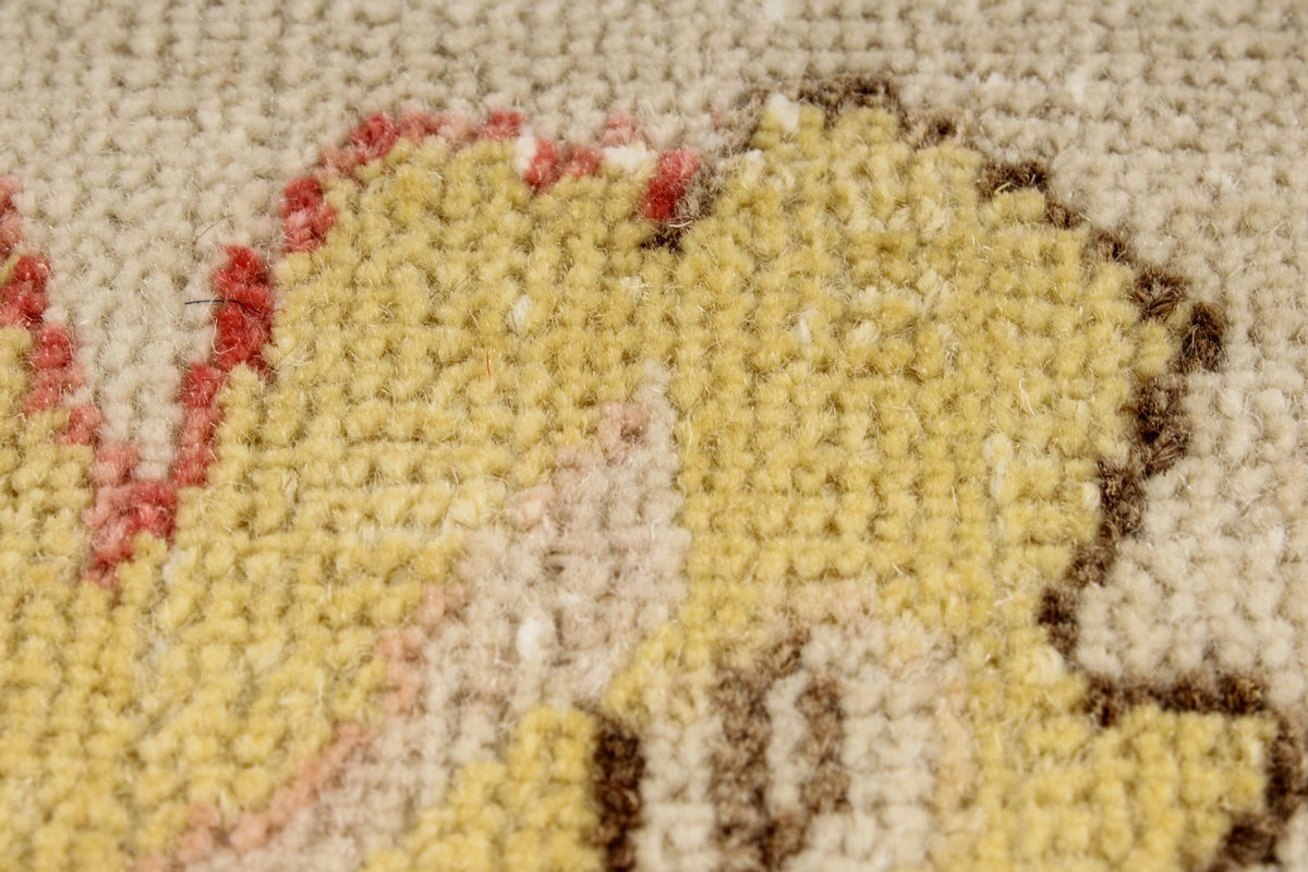 8x10 Ivory and Gold Turkish Traditional Rug