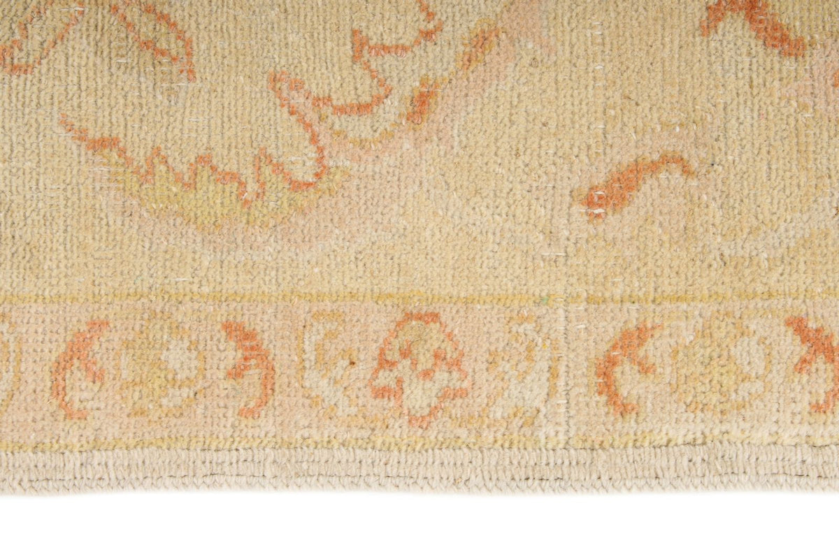 8x10 Ivory and Gold Turkish Traditional Rug