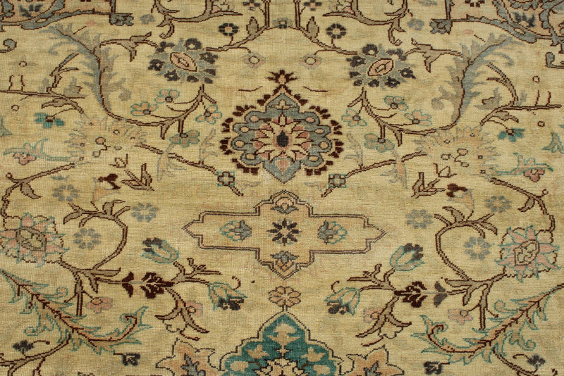 6x10 Ivory and Brown Turkish Traditional Rug