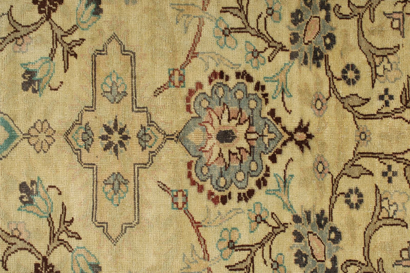6x10 Ivory and Brown Turkish Traditional Rug