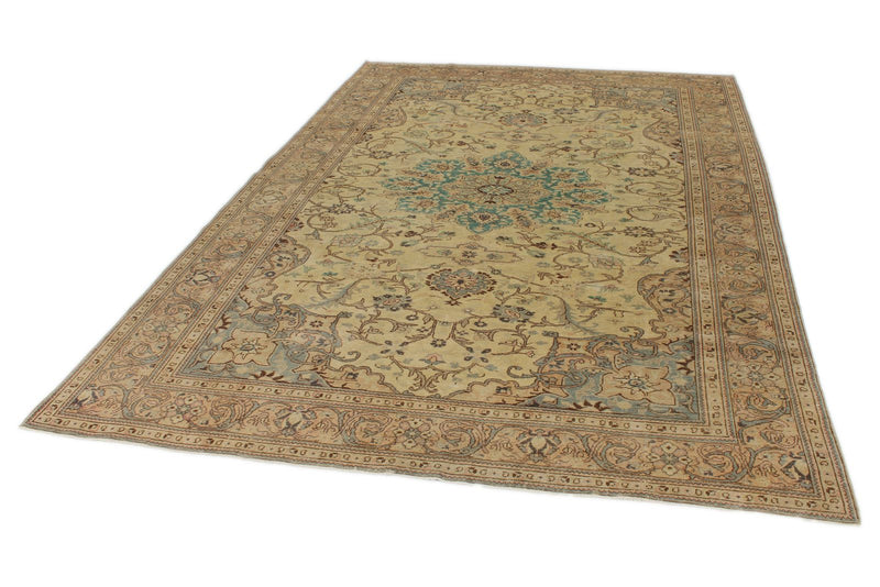 6x10 Ivory and Brown Turkish Traditional Rug