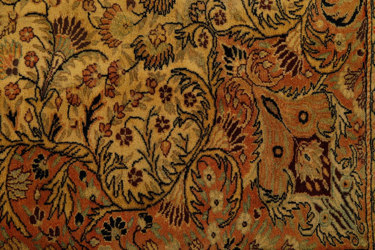 7x10 Ivory and Green Turkish Traditional Rug
