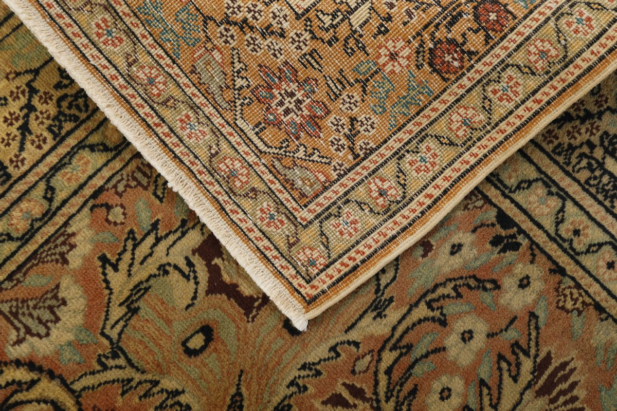 7x10 Ivory and Green Turkish Traditional Rug