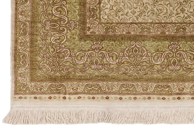 5x7 Ivory and Light Green Turkish Anatolian Rug