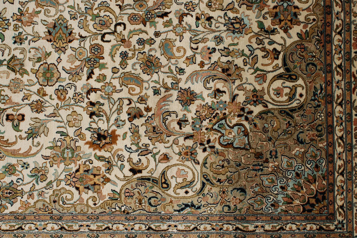 6x6 Ivory Turkish Anatolian Rug