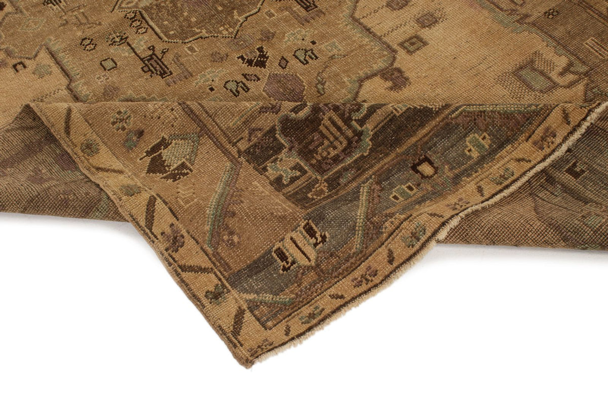 5x9 Ivory and Gray Turkish Tribal Rug