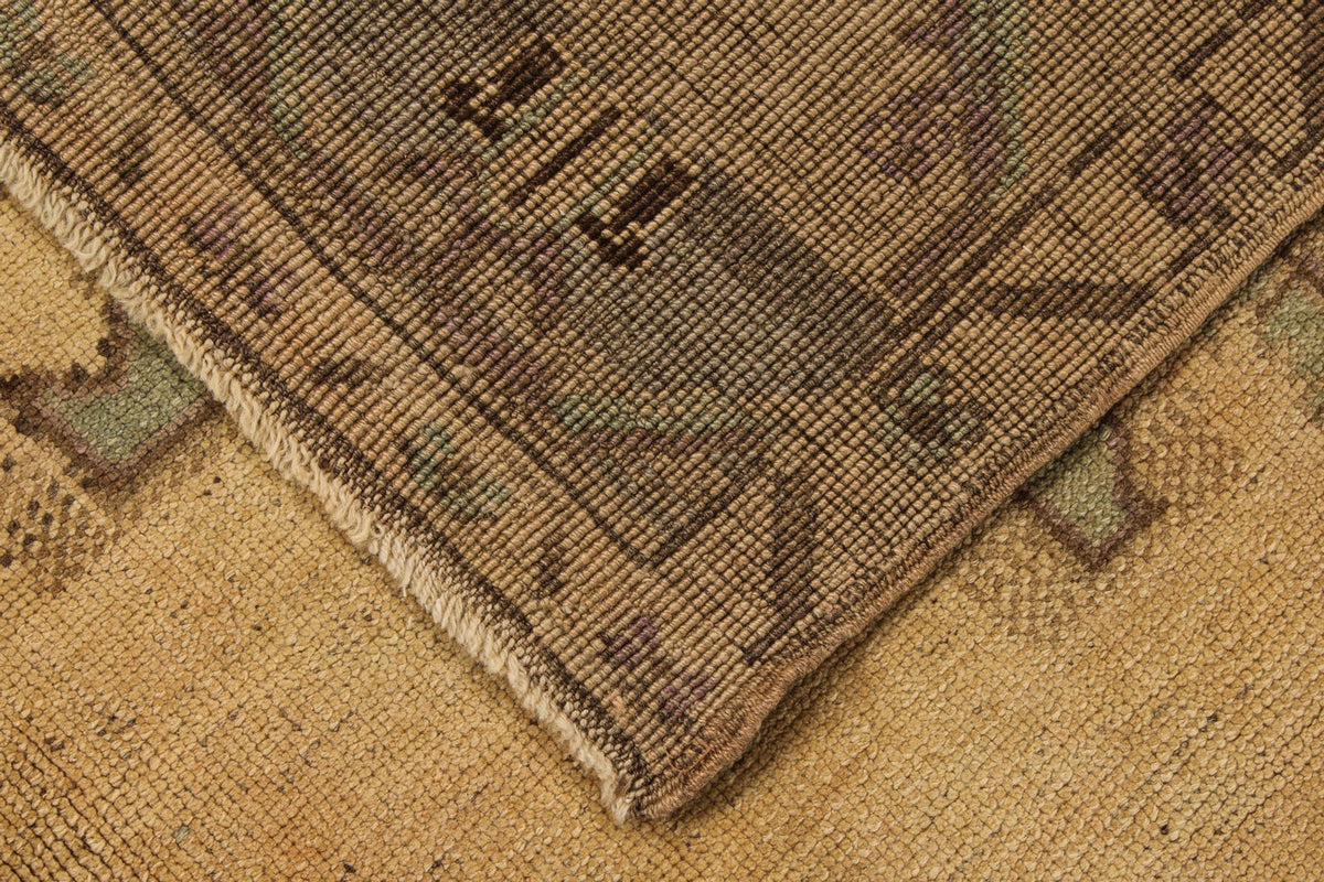 5x9 Ivory and Gray Turkish Tribal Rug