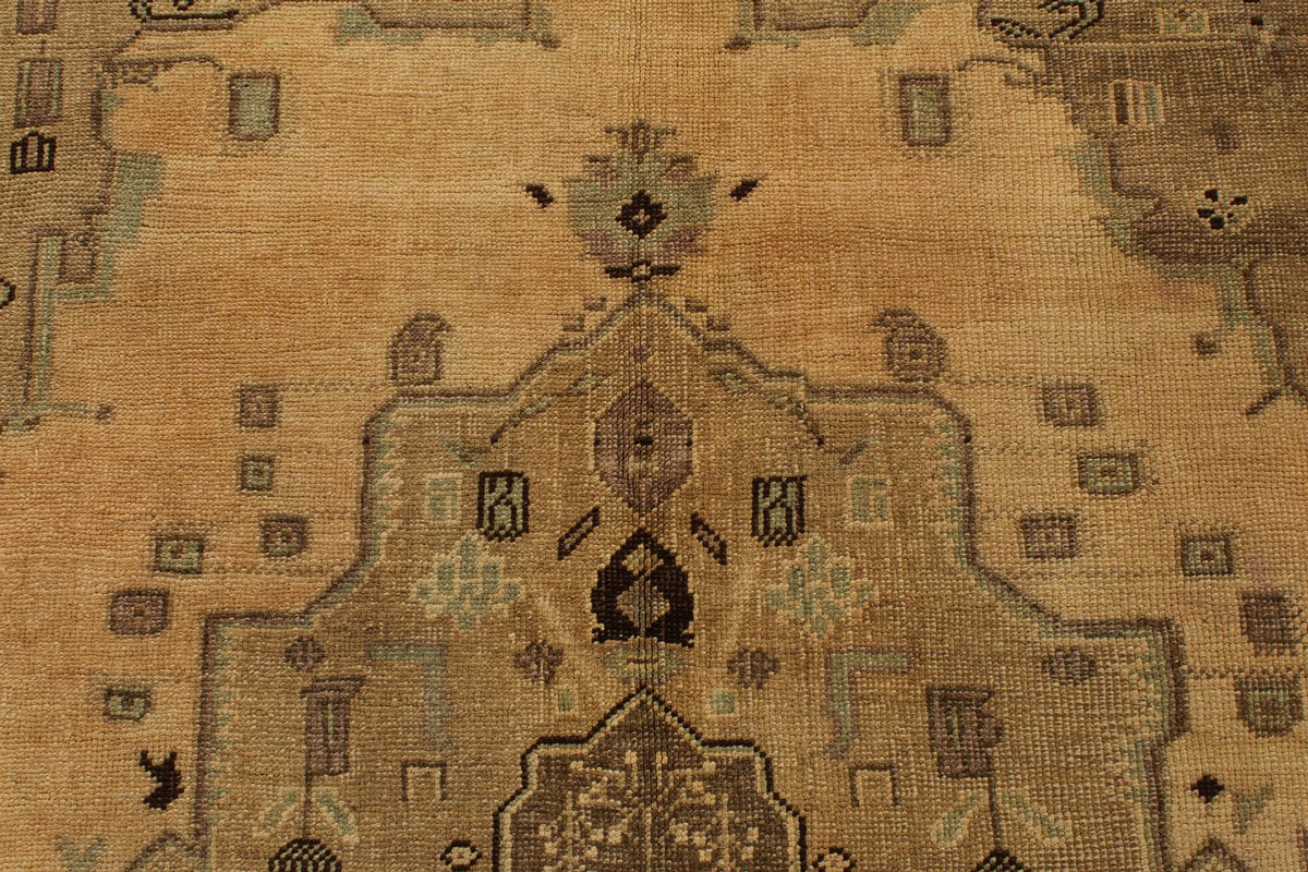 5x9 Ivory and Gray Turkish Tribal Rug