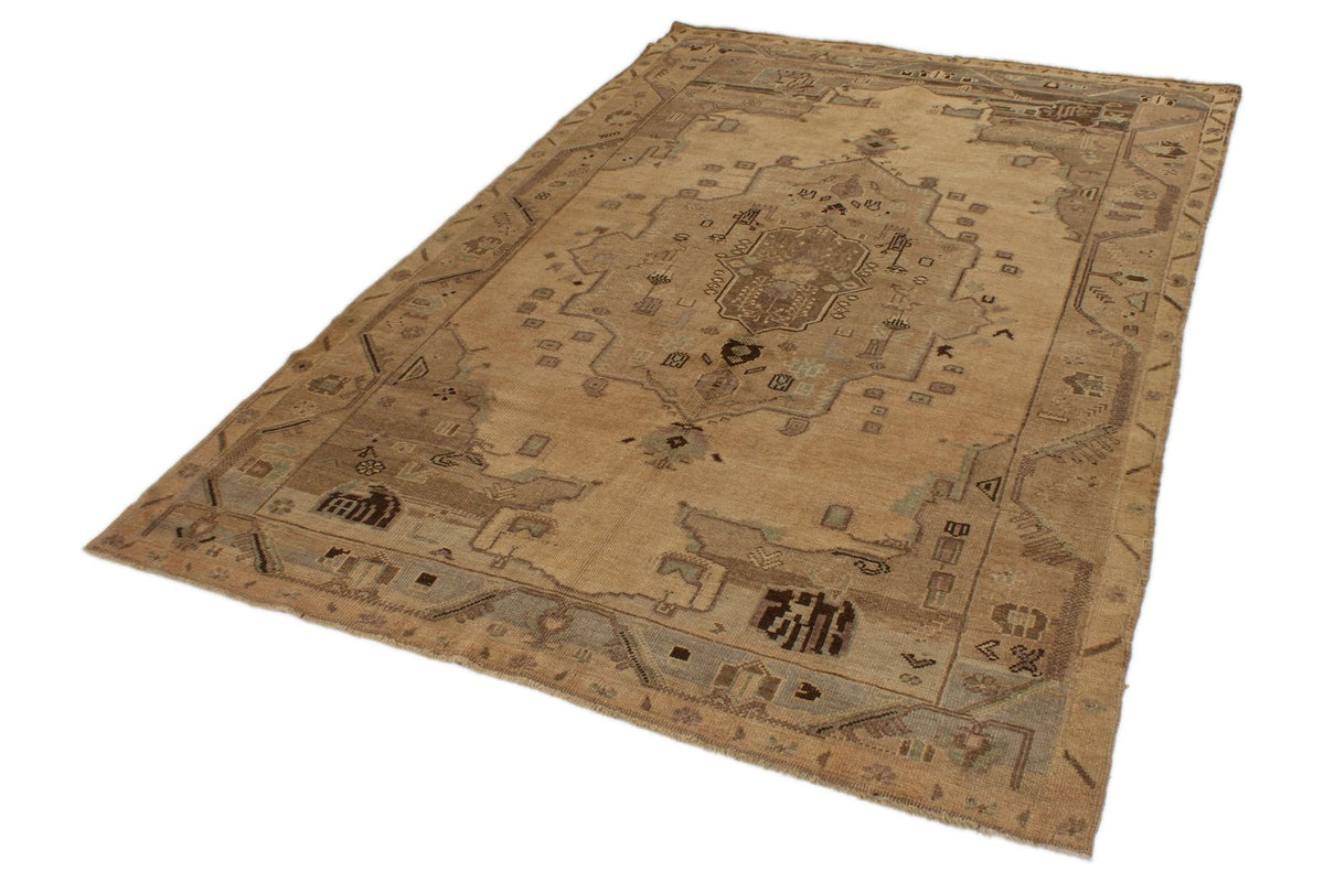 5x9 Ivory and Gray Turkish Tribal Rug