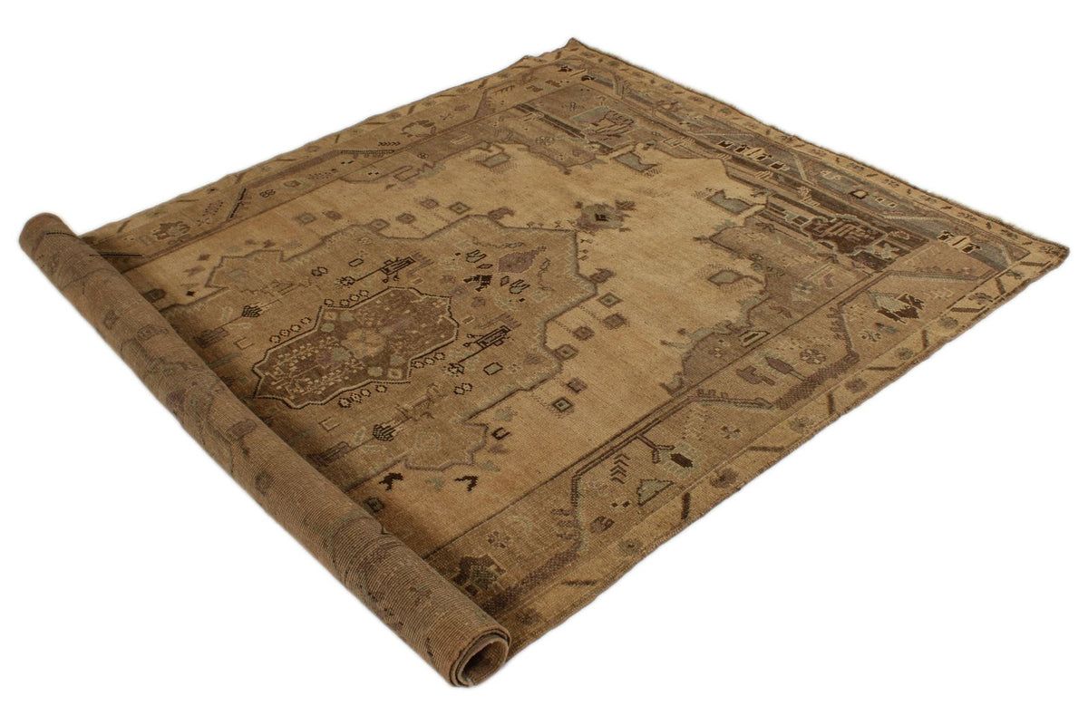 5x9 Ivory and Gray Turkish Tribal Rug