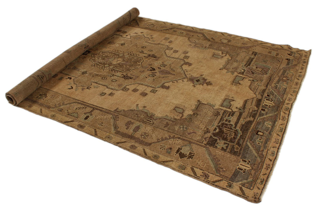 5x9 Ivory and Gray Turkish Tribal Rug