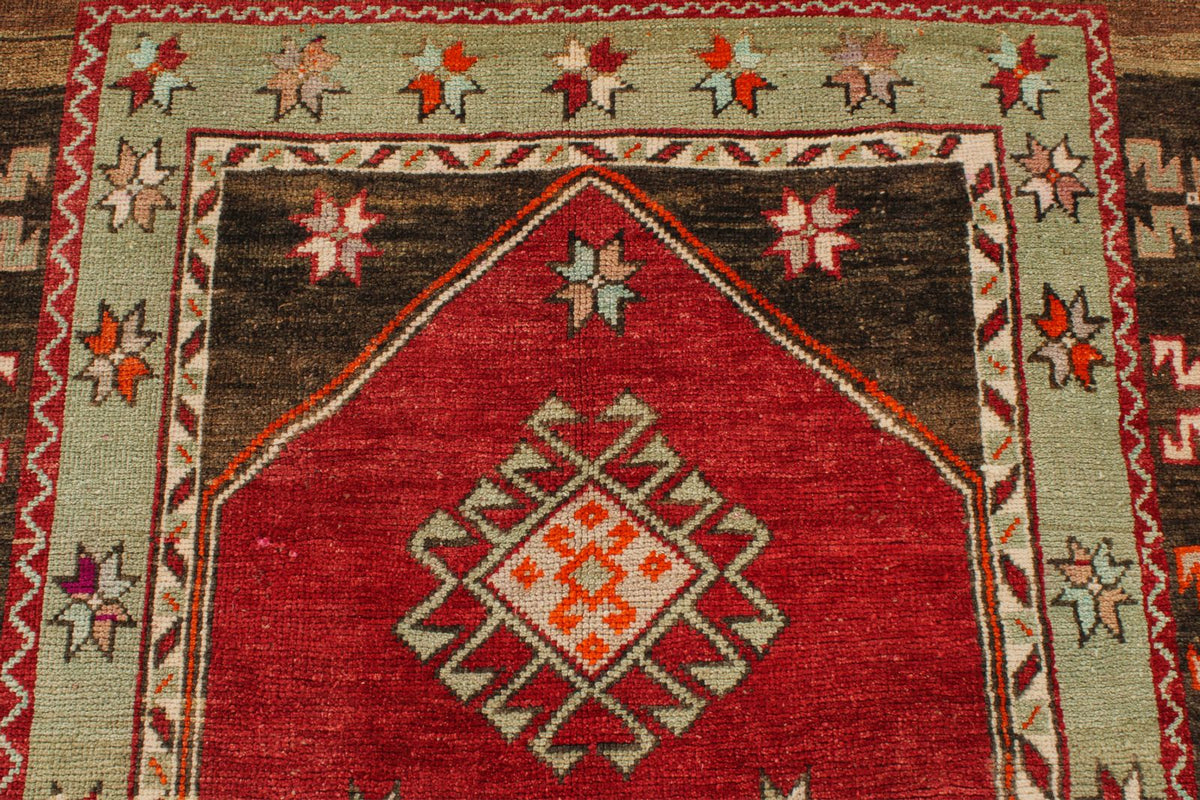 5x9 Red and Green Turkish Tribal Rug