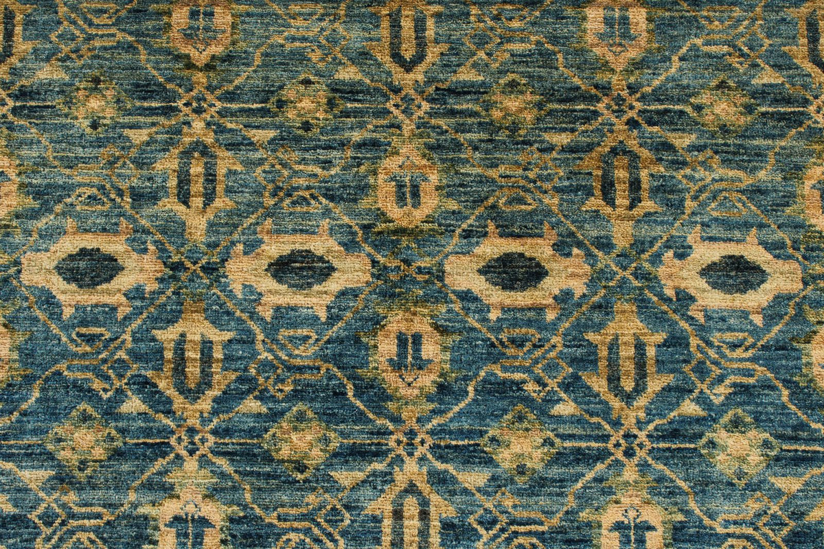 5x7 Gold and Blue Traditional Rug