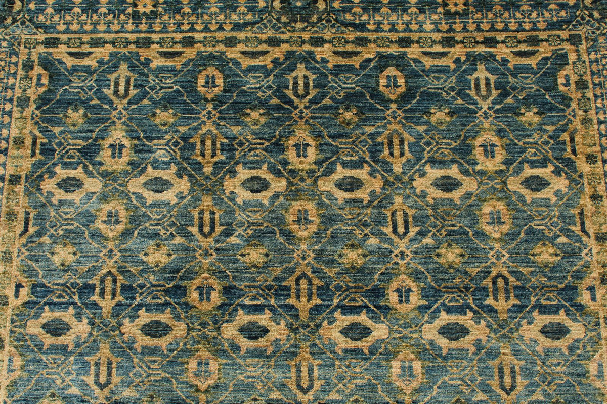 5x7 Gold and Blue Traditional Rug