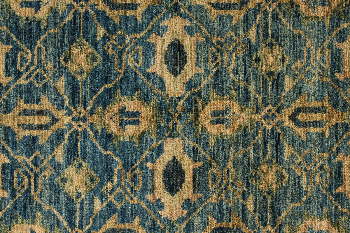 5x7 Gold and Blue Traditional Rug