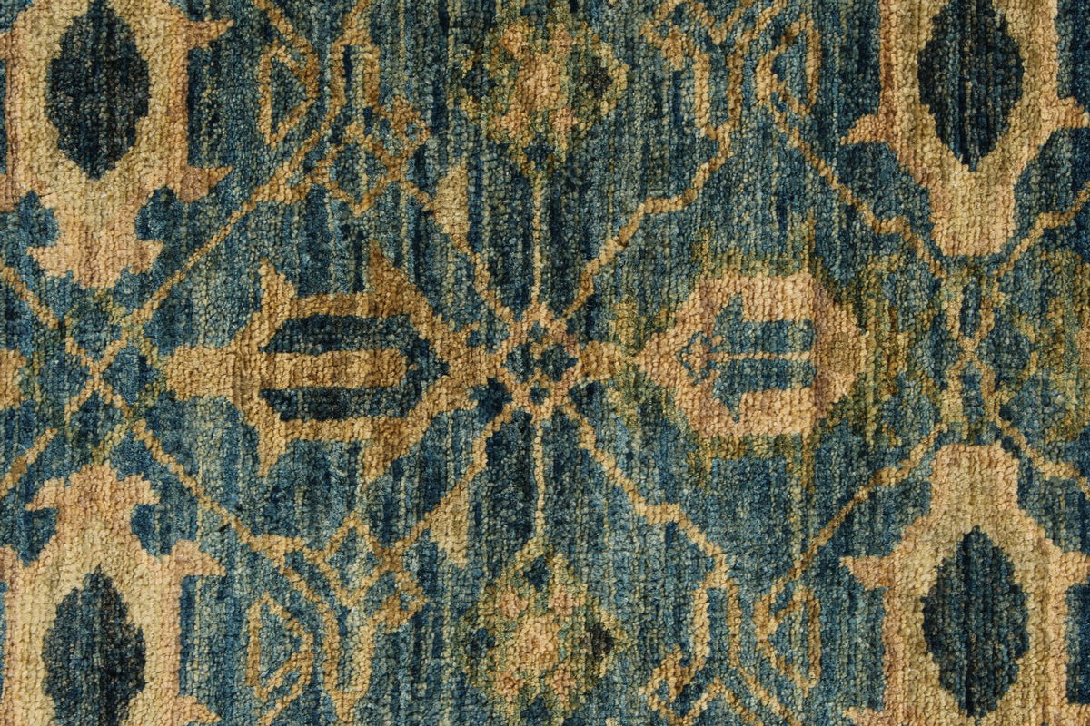 5x7 Gold and Blue Traditional Rug