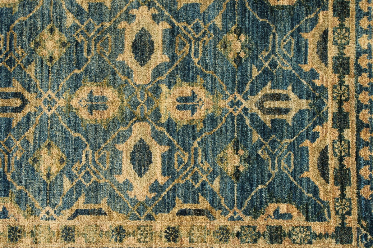 5x7 Gold and Blue Traditional Rug
