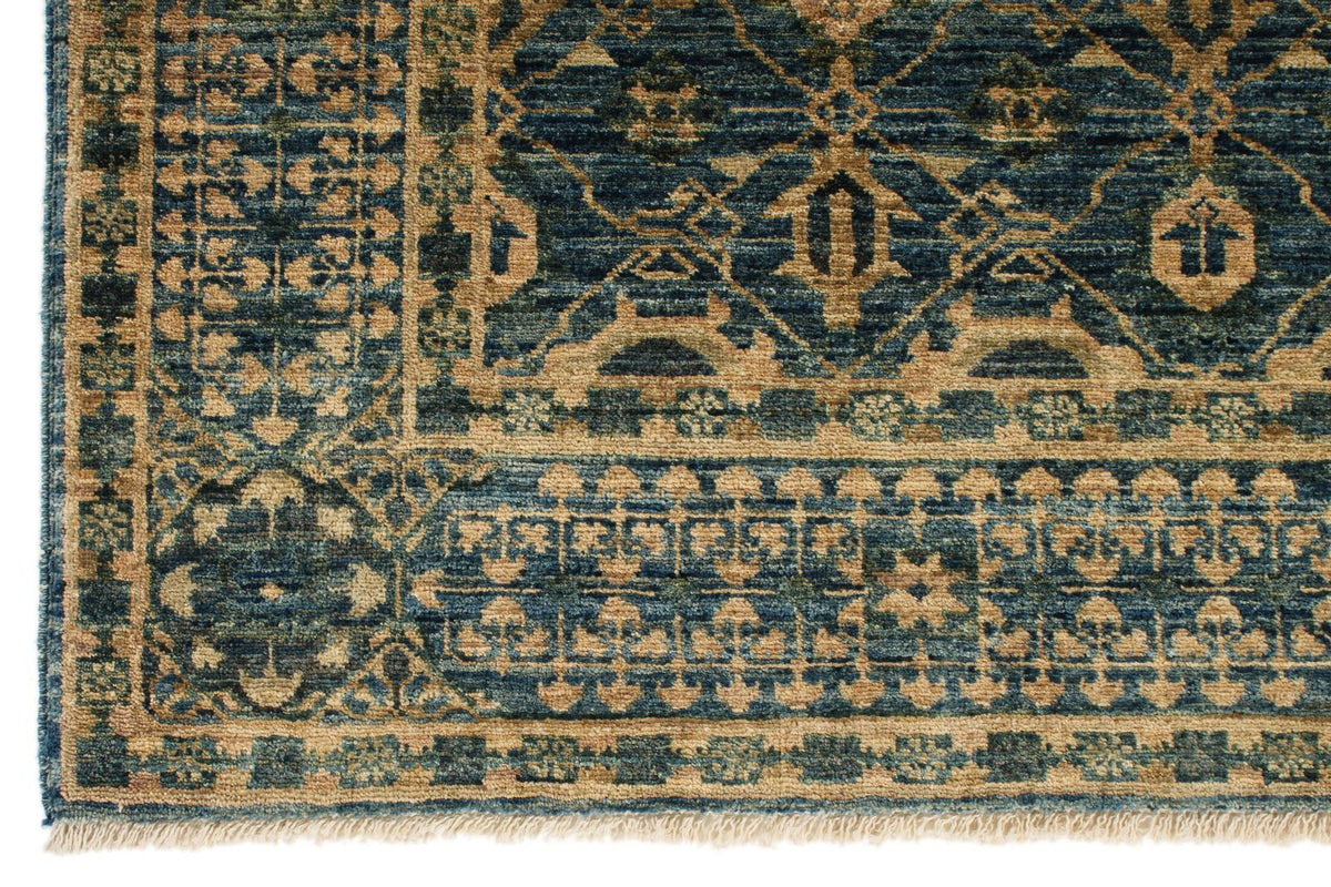 5x7 Gold and Blue Traditional Rug