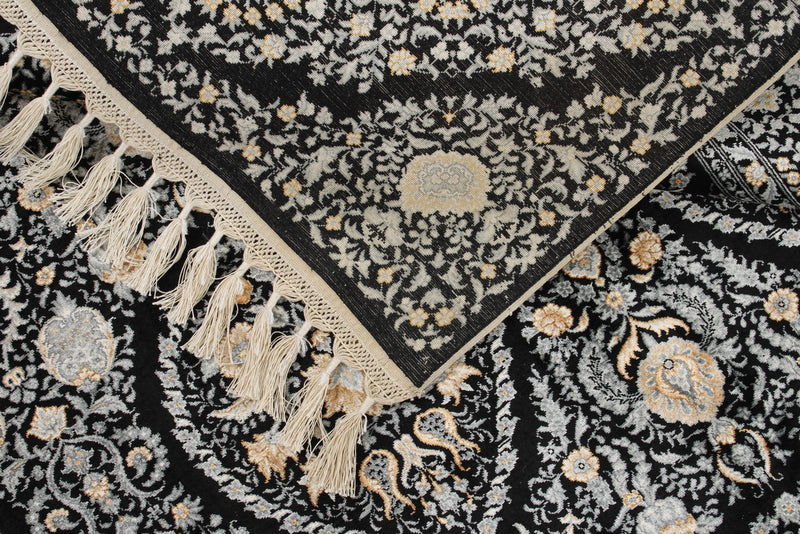 5x7 Black and Ivory Turkish Silk Rug