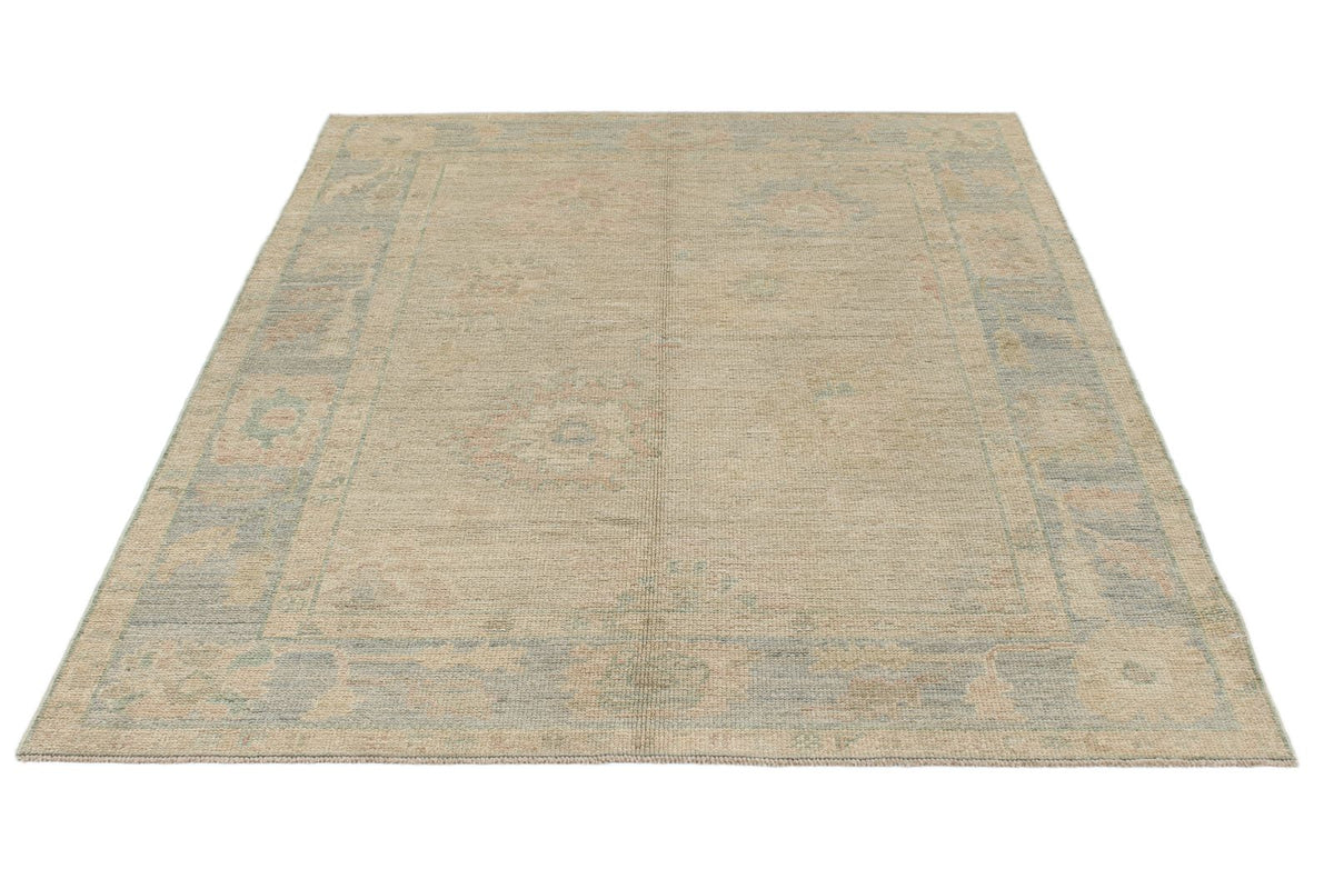 5x7 Ivory and Blue Turkish Oushak Rug