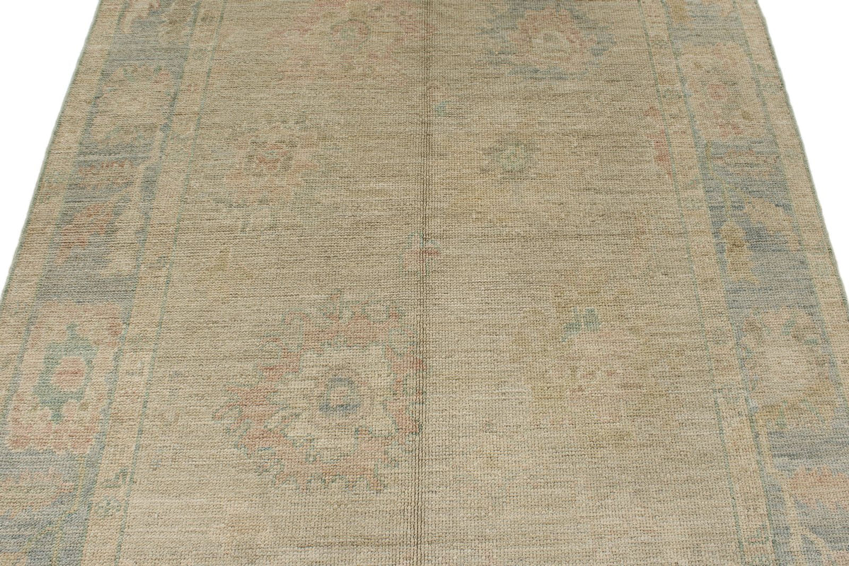 5x7 Ivory and Blue Turkish Oushak Rug