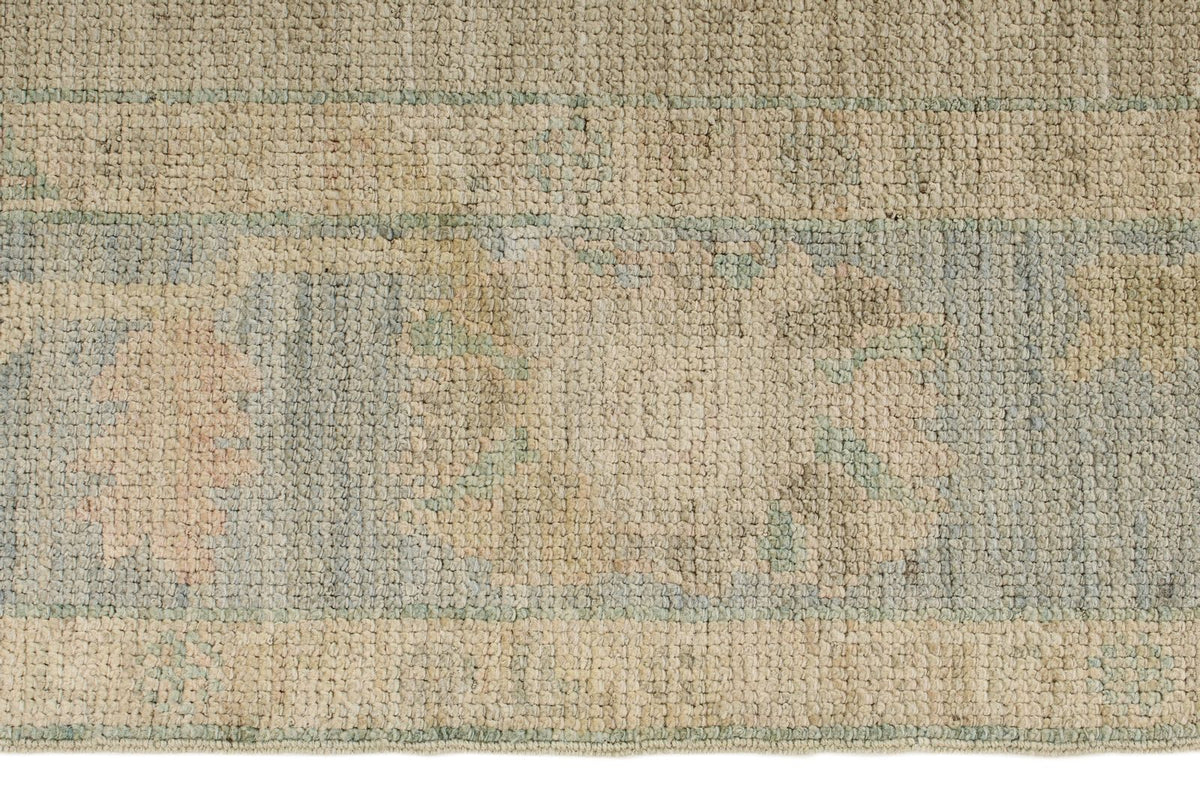 5x7 Ivory and Blue Turkish Oushak Rug