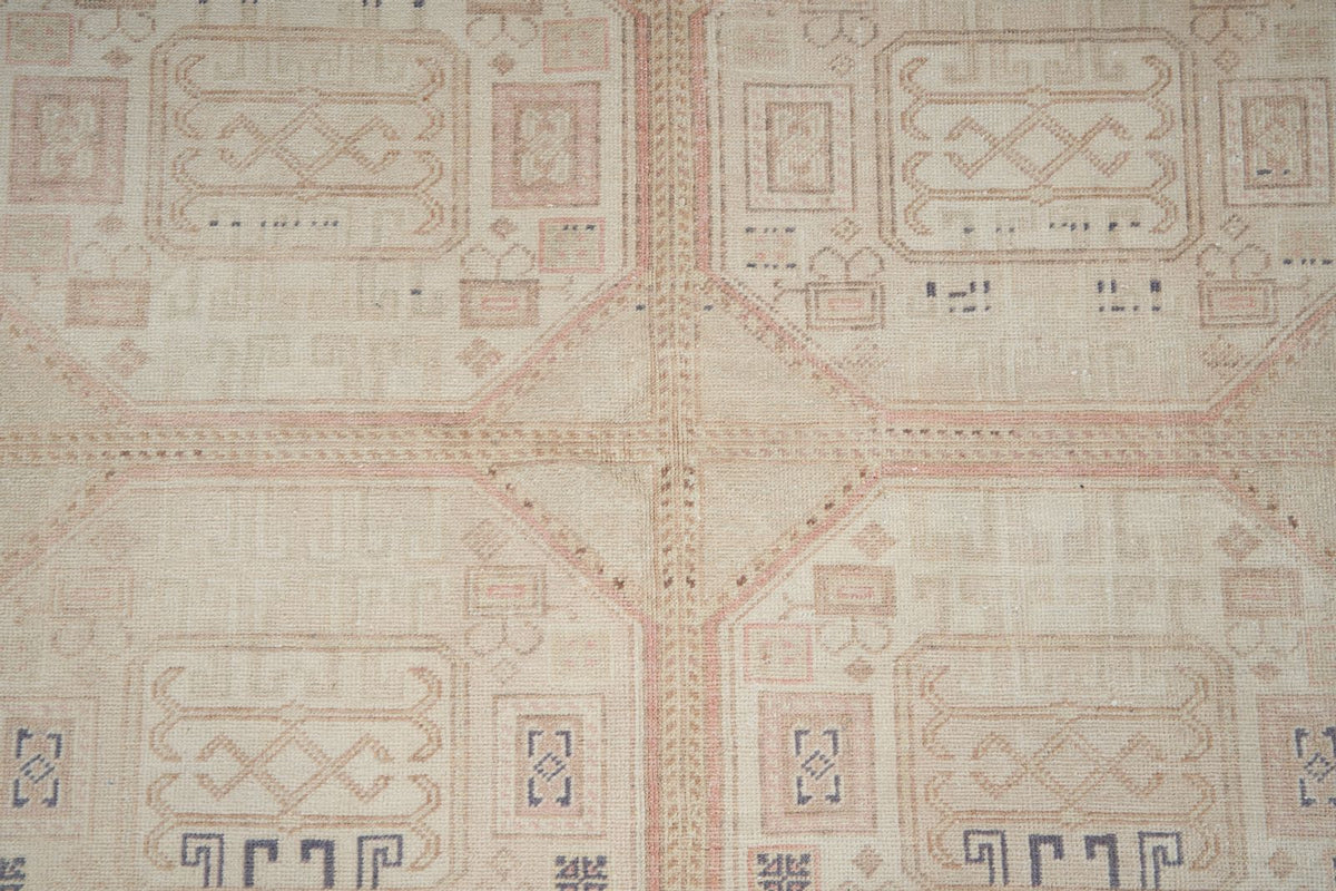 5x7 Ivory and Multicolor Turkish Traditional Rug