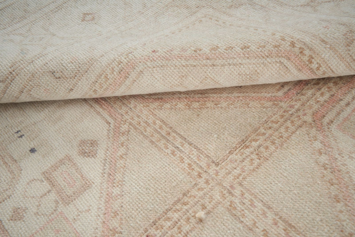 5x7 Ivory and Multicolor Turkish Traditional Rug