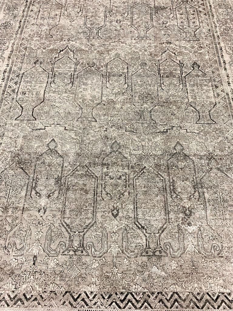 7x10 Gray and White Turkish Antep Rug