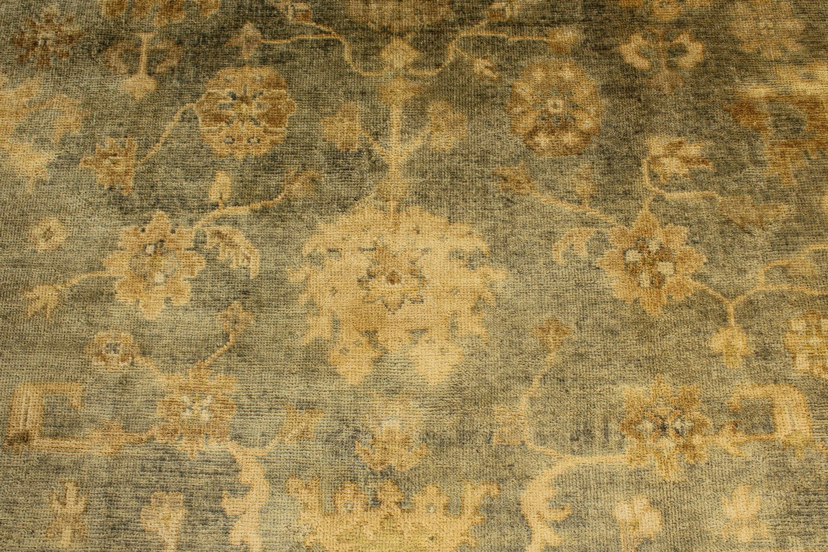 8x10 Gray and Ivory Turkish Oushak Rug