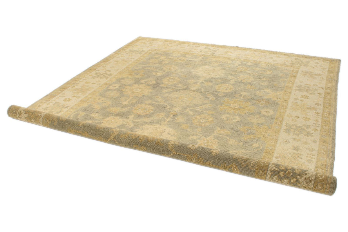 8x10 Gray and Ivory Turkish Oushak Rug