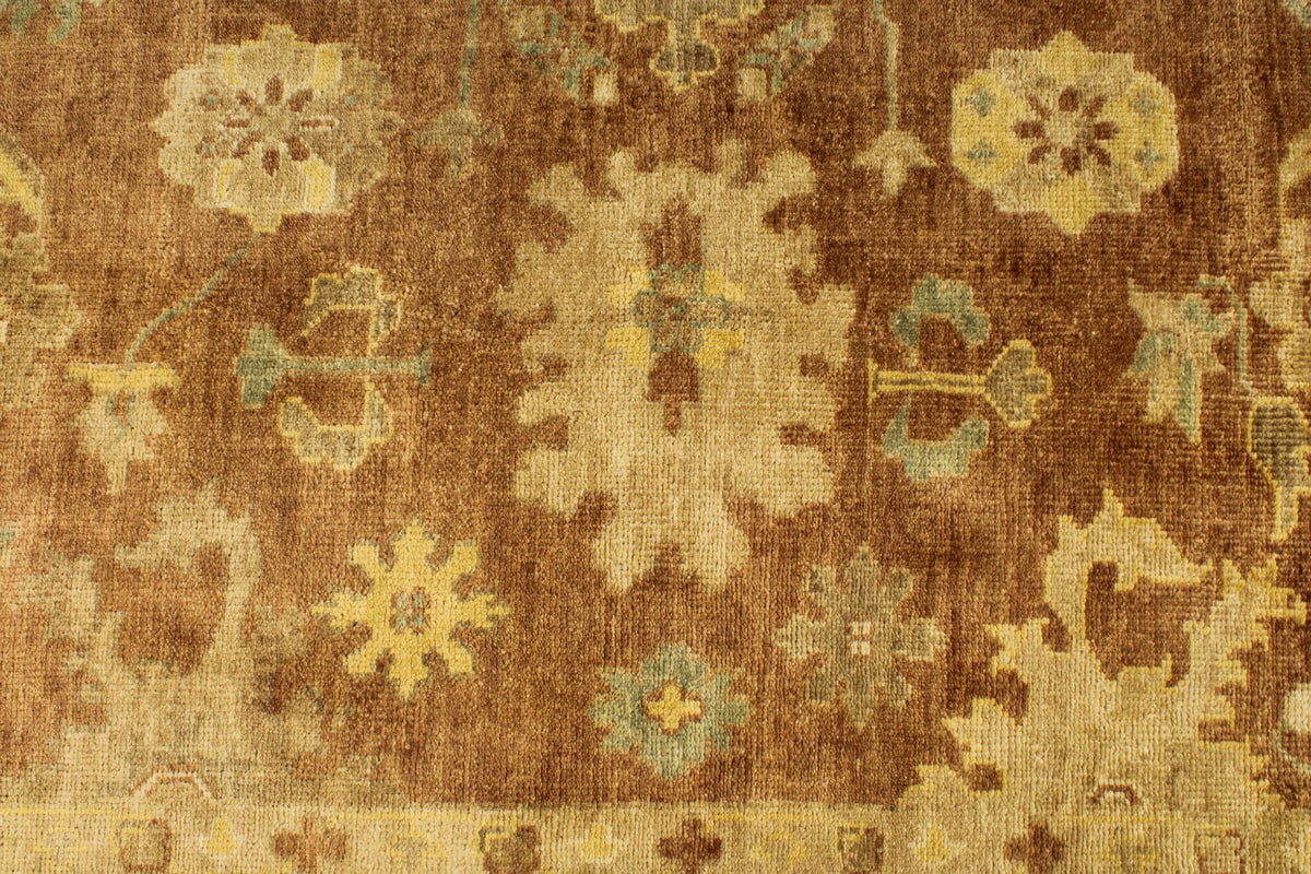8x10 Brown and Ivory Turkish Oushak Rug