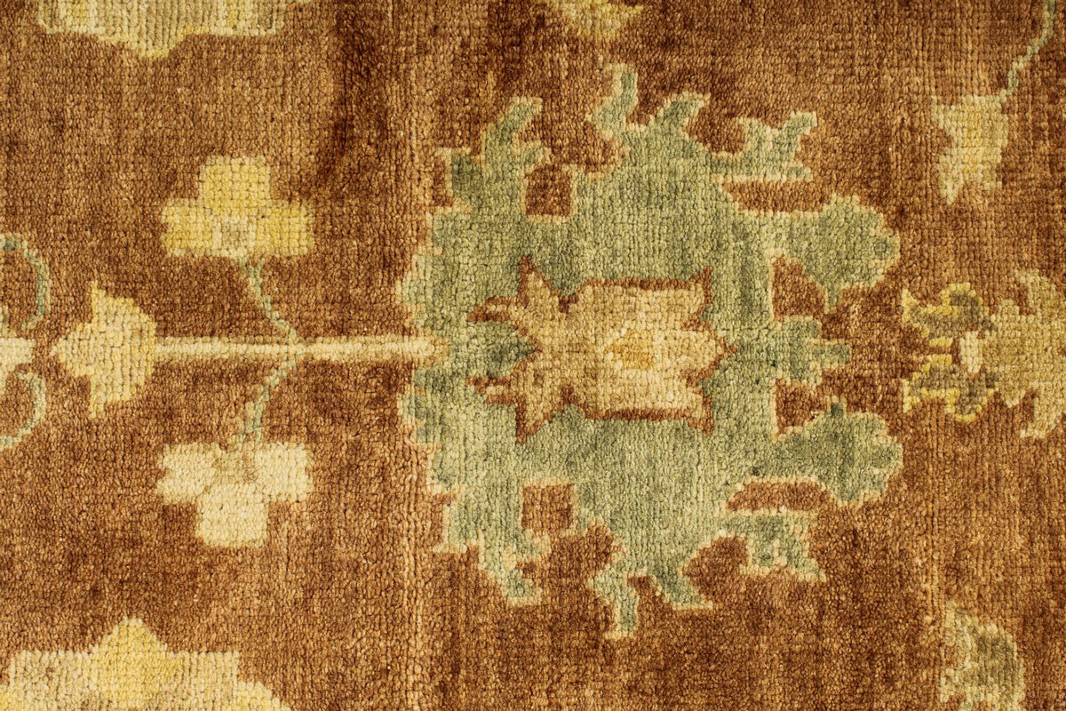 8x10 Brown and Ivory Turkish Oushak Rug