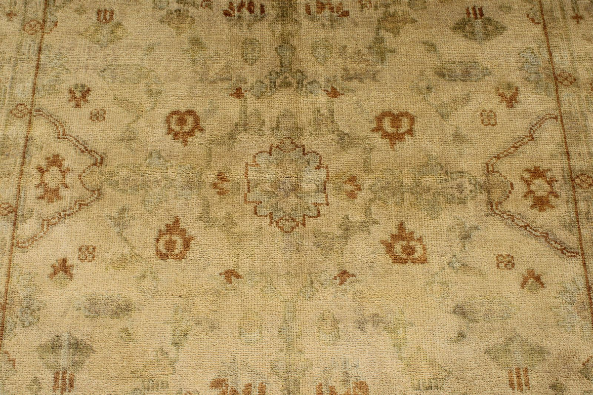 6x9 Ivory and Beige Turkish Oushak Rug