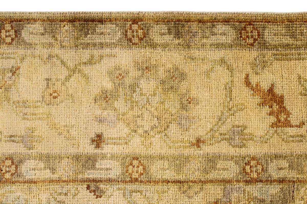6x9 Ivory and Beige Turkish Oushak Rug