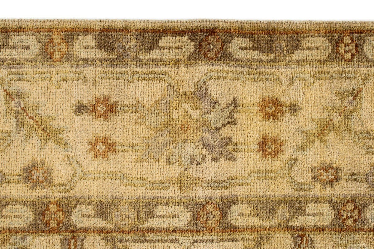 6x9 Ivory and Beige Turkish Oushak Rug