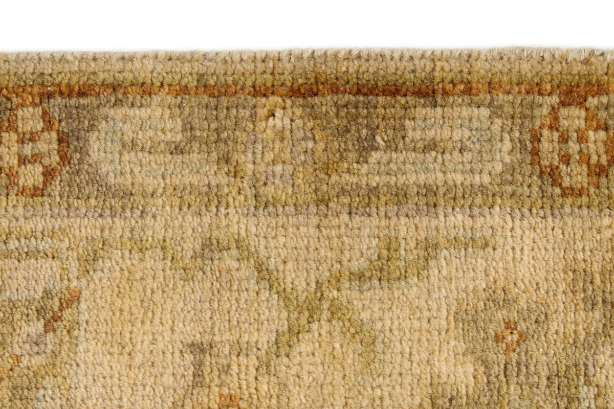 6x9 Ivory and Beige Turkish Oushak Rug