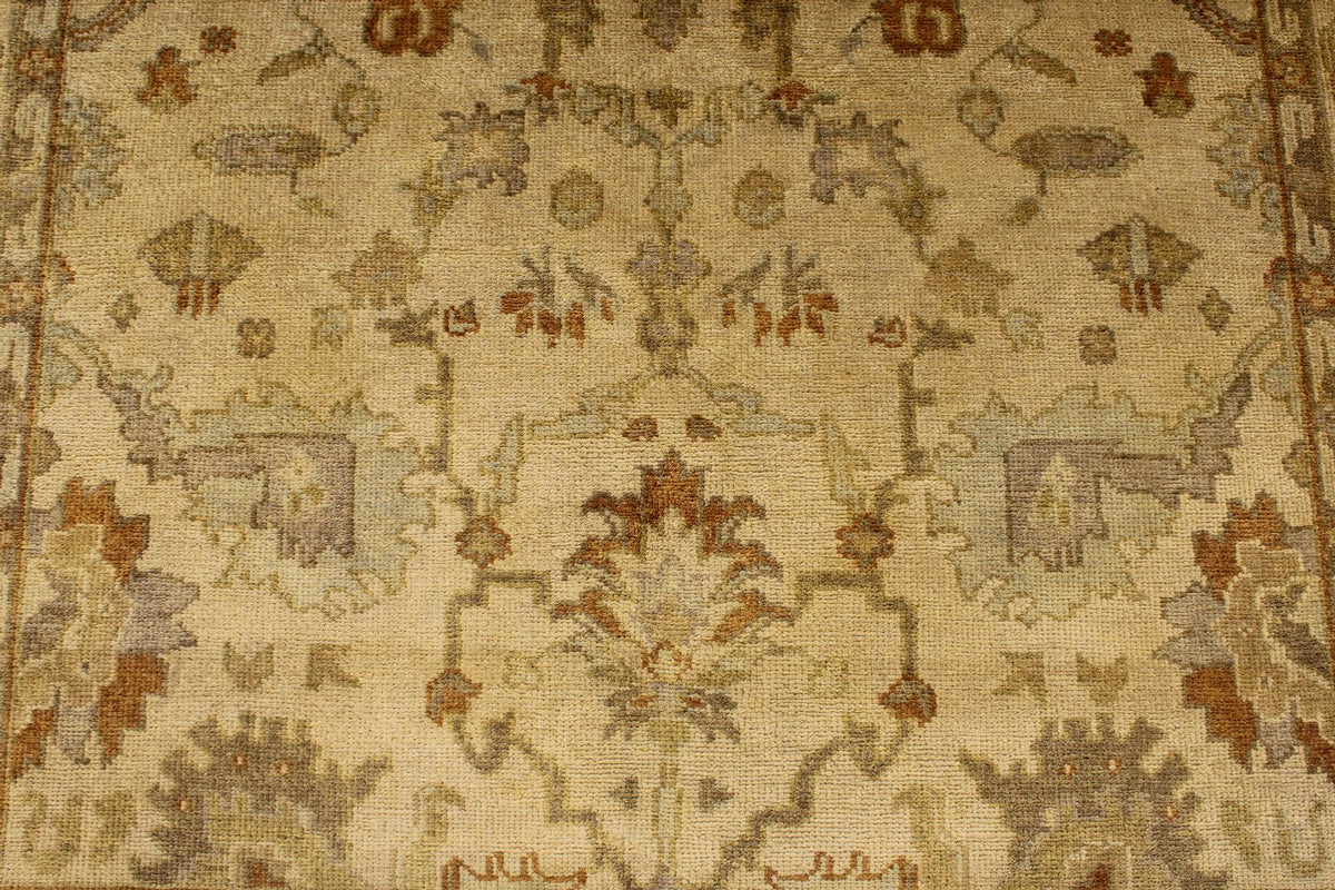 6x9 Ivory and Beige Turkish Oushak Rug