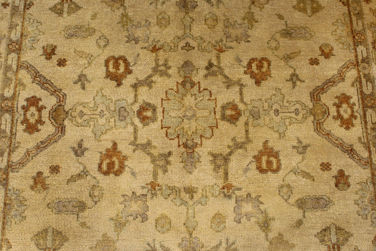 6x9 Ivory and Beige Turkish Oushak Rug